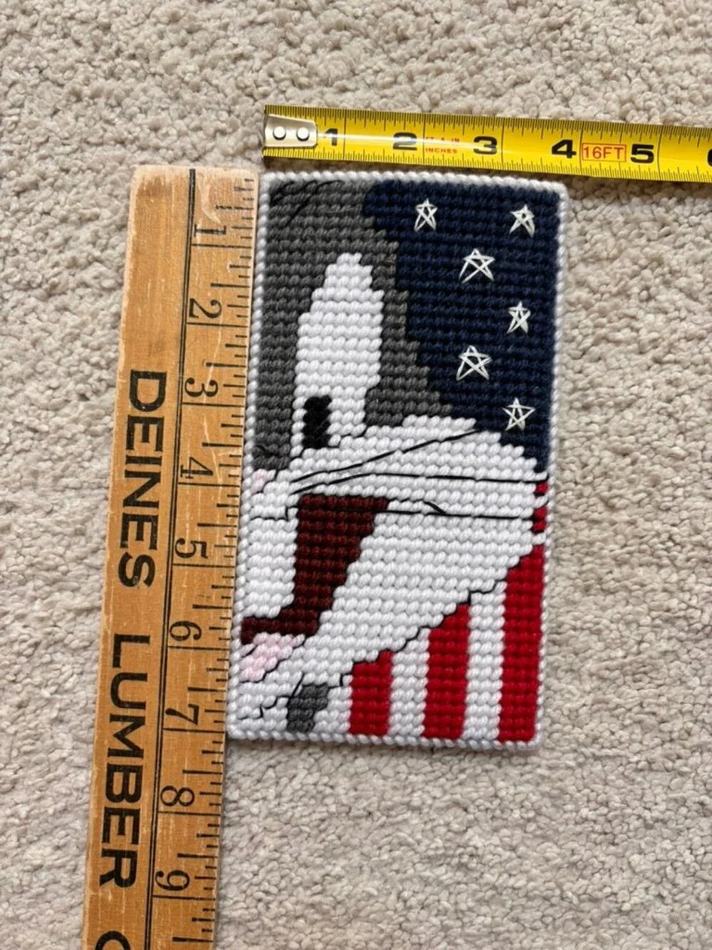 Vtg handmade plastic canvas glasses case features a patriotic Bugs Bunny design